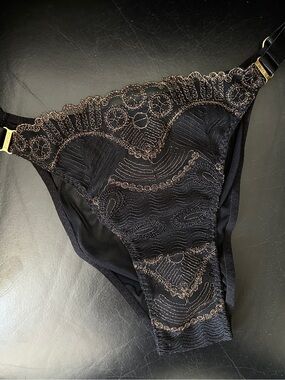 Bordelle Tierra Black Lace Bikini Panty with Metallic Threading